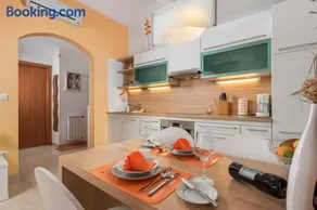 Rona Apartment JM 38 - Image 1