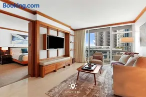 Spectacular 1-Bedroom Apartment Beach view - Image 2