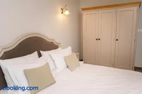 Vivari Guest House - Boutique Stay cu SPA în Băile Herculane - Image 1