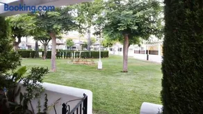 Chalet Adosado, con dos terrazas y piscina, - Image 2