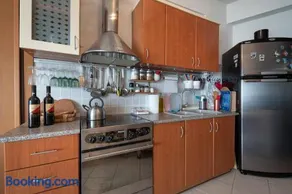 Poseidon Seafront Apartment by RentalsPro - Siviri Halkidiki - Image 4