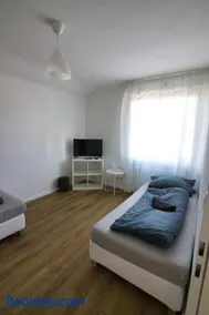 Moderne Zimmer in zentraler Lage bei Stay Time - Image 5