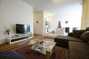 · High-Quality in the heart of Stuttgart 3 - Image 2