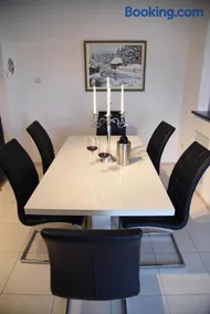 Apartment Mario - Image 2