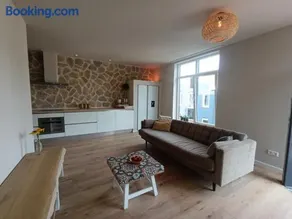 Mediterranean apartment with home theater - Image 1
