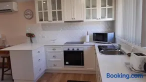 Butterfly Cottage - Image 2