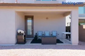 Modern Desert Home-Great for families & groups, near golf, hiking, and city fun, Private in-law suite with own entrance also available separately - Image 3