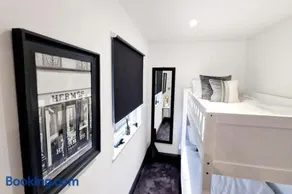 Blissfully Luxe Abode for Unforgettable Memories - Image 3