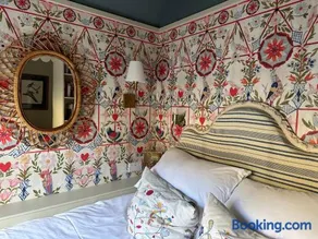 Neidpath Castle Cottage - Image 2
