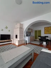 Viola Apartmanház - Image 1