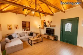 Wine Senses - Stay next to a Family Winery - Image 2