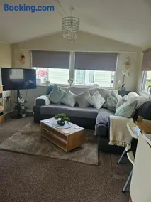 Jones caravan hire sycamore walk lyons robinhood rhyl - Image 1