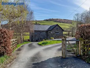 2 Bed in Llanidloes oc-95815 - Image 1