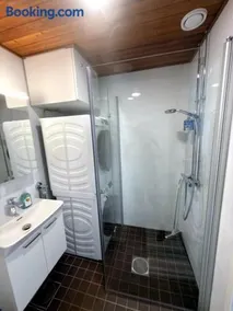 Origo Sky View, ylimmän kerroksen kattavasti varusteltu huoneisto aivan aseman vieressä, Oulun keskustan läheisyydessä - Image 3