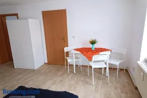 Charming flat in Schönebeck - Image 4