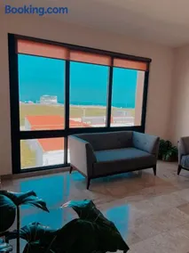 Departamento en Costa de Oro a 2 cuadras de la playa y restaurantes a 5 minutos de wtc y centros comerciales 2 habitaciones 3 camas y 2 baños - Image 2