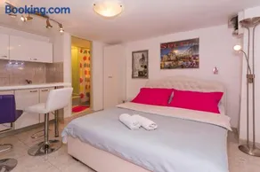 Modern and practical studio in the heart of Split - Image 1