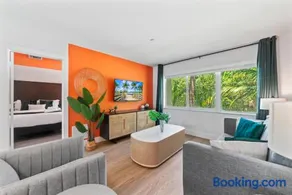 Private Beach Path, Pool & Hot Tub, Sleeps 6 - Image 1