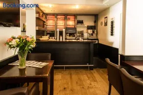 Hotel Restaurant Les Jumeaux - Image 4