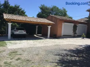 Charmant appartement à Le Muy avec terrasse et jardin - Image 2