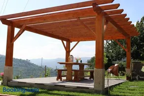 Peaceful villa in São Martinho de Mouros with private pool - Image 3