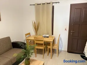 Blue Sand Apartment - Image 1