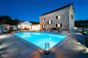 Villa Sion peaceful villa with private pool and stunning mountain view - Image 1