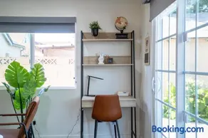 Spacious 5BR, LAX, Beach, SoFi-Sleeps 16 - Image 1