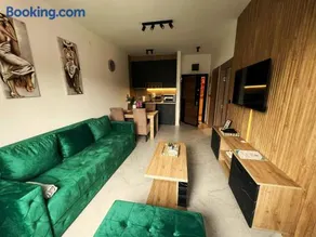 Crystal Everest Apartments - Image 3