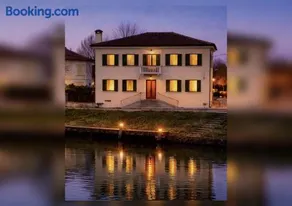 Villa Veneta facing the Brenta river, 30 minutes from Venice - Image 1