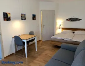 Bed & Kitchen - Image 3