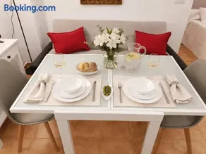 Encanto histórico en Carmona -Tu refugio en pleno casco histórico - Image 2