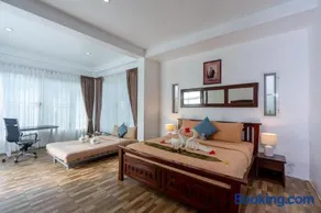 Koh Mak White Sand Beach - Image 3