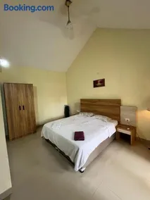 Varca Beach 2BHK App with Swimming Pool - Image 3
