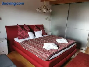 Double room, shower, toilet, balcony - Image 2