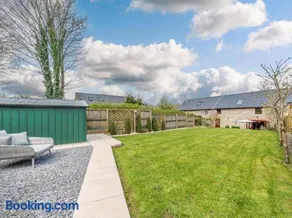 3 Bed in Tenby oc-91524 - Image 1