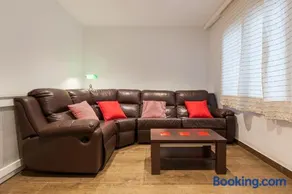 Lemon Tree Apartment - Image 1