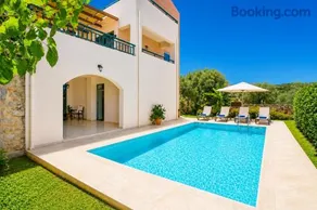 Villa avec jardin, piscine privée et barbecue | Vue mer - Image 2