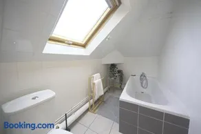 Mon Rêve - By BEST KEYS - Loft Cosy & Charme Authentique - Poutres Apparentes - Centre Ville - Netflix & WiFi Fibre - Smart TV - Machine à Café Nespresso - Check-in Autonome - Parking Facile & Gratuit - Image 1