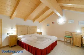 Roe Apartment - Image 3