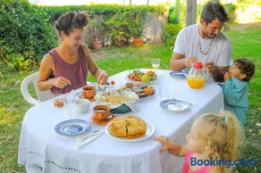 Heracles Guesthouse - Image 4