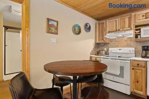 Creekside Suites 06 by Estes Park Condos - Image 1