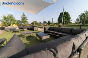 Elite Boutique Villa Örkény - Image 4