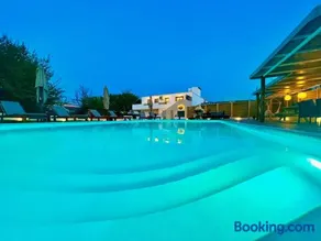 Villa con terrazza, giardino e piscina privata | Perfetta per il lavoro da remoto - Image 1