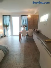 Angel's Nest Apartment - Image 2