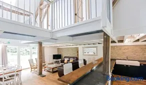 Voll ausgestattetes wunderschönes Ferienhaus mit Whirlpool, Terrasse und Grill | Ideal für Homeoffice - Image 1