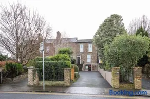 Richmond Hill - Image 1