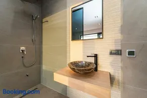 Villa Leonie, luxury villa with private pool - Image 3