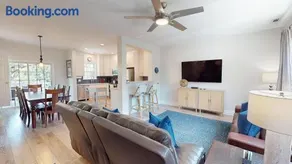 1304 E Ashley - Image 2