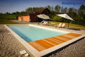 SuNhouse41 Zagreb - Pool, Garden, BBQ and Community Area - Image 3